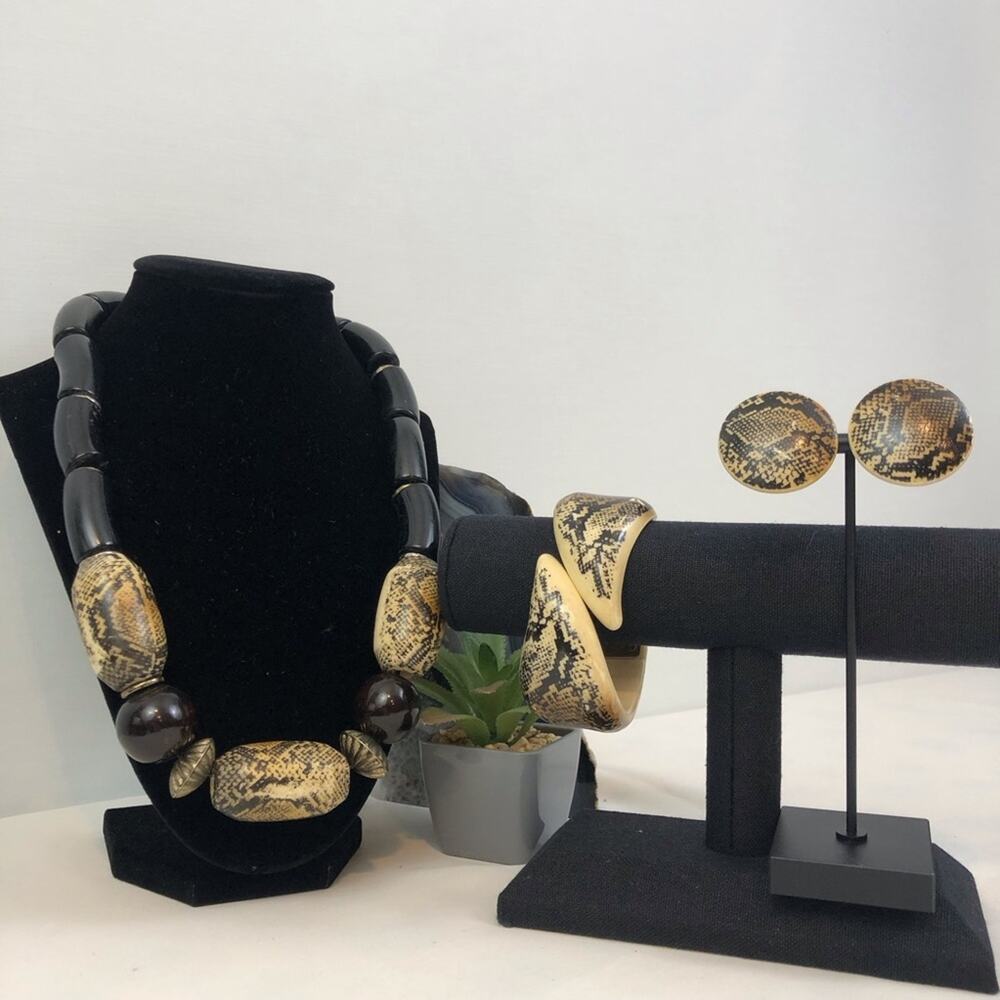 Vintage Black Tan Chunky Necklace Bracelet Earrings Set - Picture 16 of 16